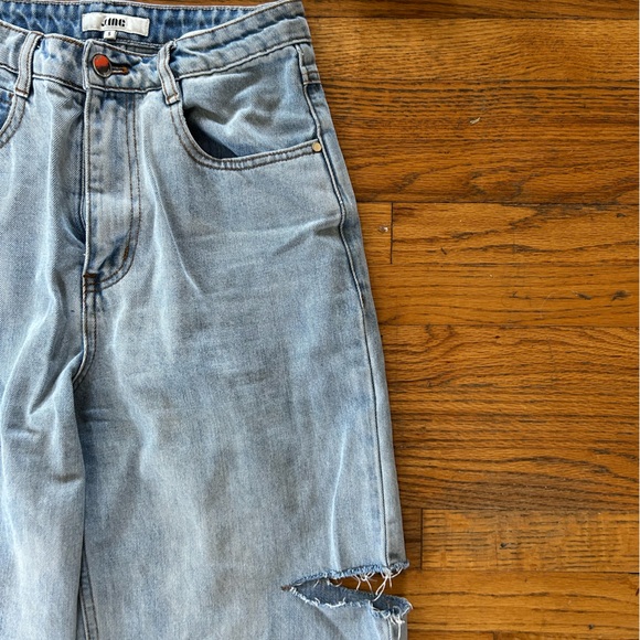 Wide Leg, Baggy Denim - Picture 4 of 7